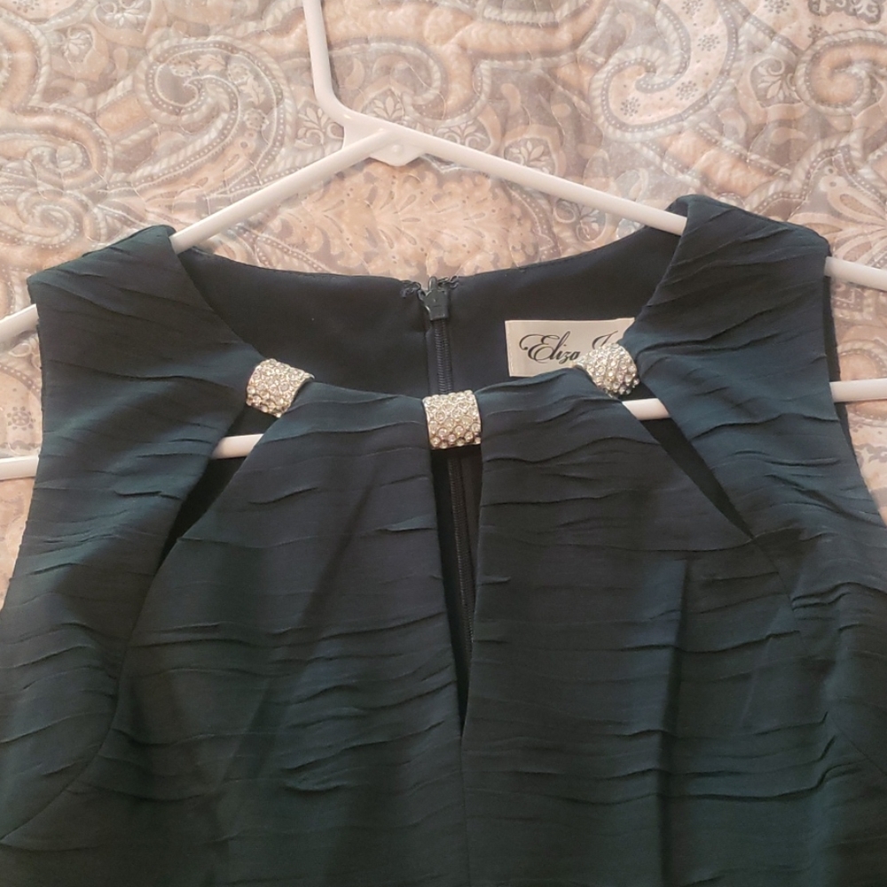 Dress - Picture 2 of 3